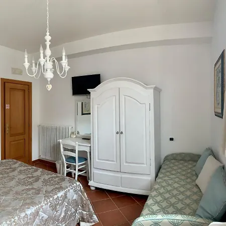 فندق مبيت وإفطار Pietrachiara باري