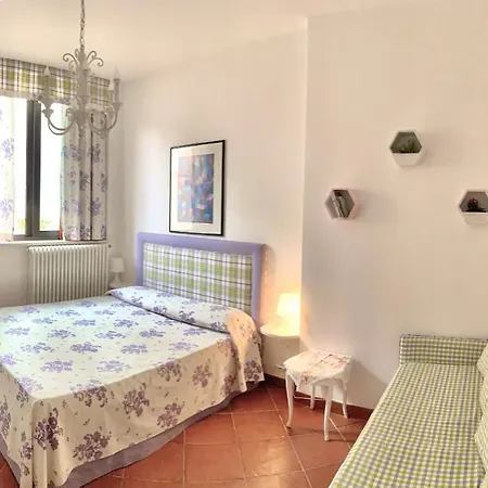 לינה וארוחת בוקר Pietrachiara 3*